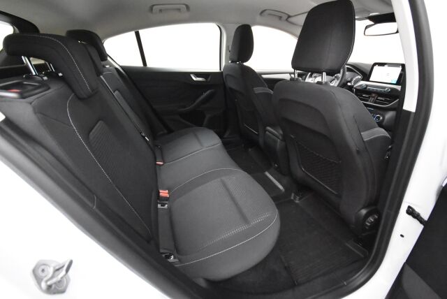 Ford Focus 2019 1,0 EcoBoost 125 hv M6 Trend 5-ovinen / Keyless Go / Navi / Vakkari