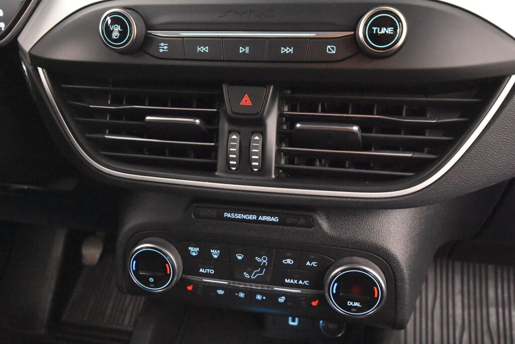 Ford Focus 2019 1,0 EcoBoost 125 hv M6 Trend 5-ovinen / Keyless Go / Navi / Vakkari
