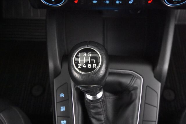 Ford Focus 2019 1,0 EcoBoost 125 hv M6 Trend 5-ovinen / Keyless Go / Navi / Vakkari
