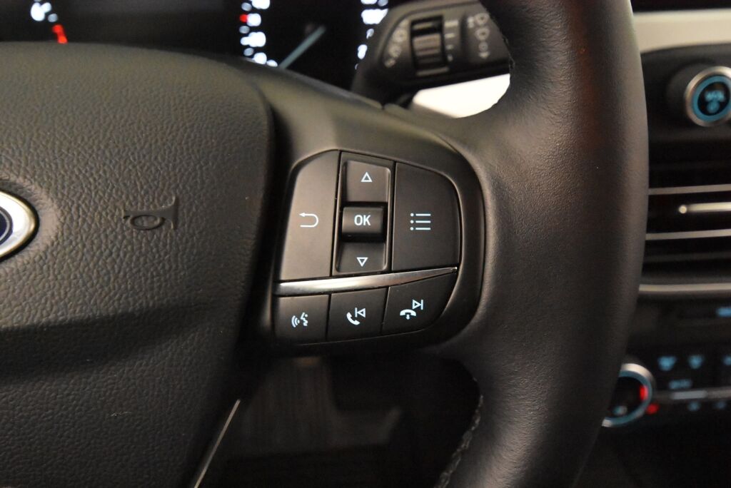 Ford Focus 2019 1,0 EcoBoost 125 hv M6 Trend 5-ovinen / Keyless Go / Navi / Vakkari