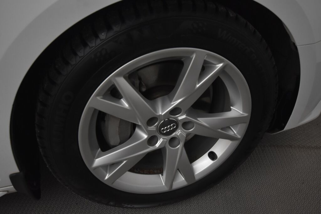 Audi A4 2016 Avant Business Sport 2,0 TDI 140 kW quattro S tronic / Sähköinen vetokoukku / Navigointi / Digitaalimittaristo - RAHOITUS TÄHÄN AUTOON VAIN 3.99% - 