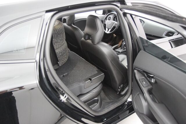 Volvo V40 2019 T2 Business Dynamic Edition aut / Aut.ilmastointi / VOC / Nahat / Vakkari /