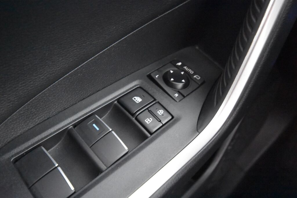 Toyota RAV4 2019 2,5 Hybrid AWD-i Style / Vetokoukku / JBL Sound System / Smart Entry / Bi-Led