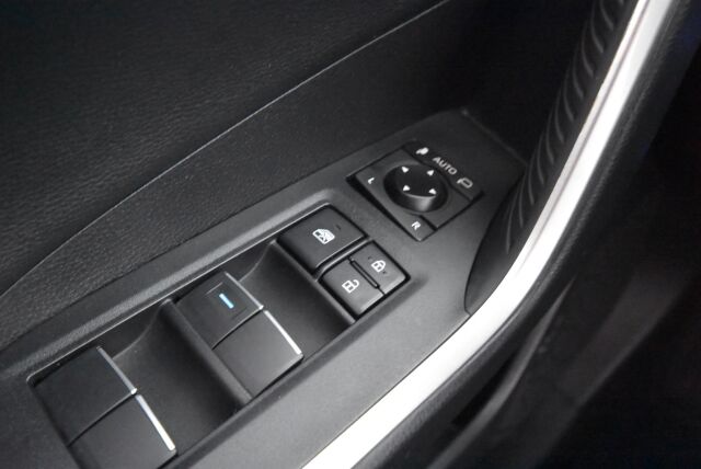 Toyota RAV4 2019 2,5 Hybrid AWD-i Style / Vetokoukku / JBL Sound System / Smart Entry / Bi-Led