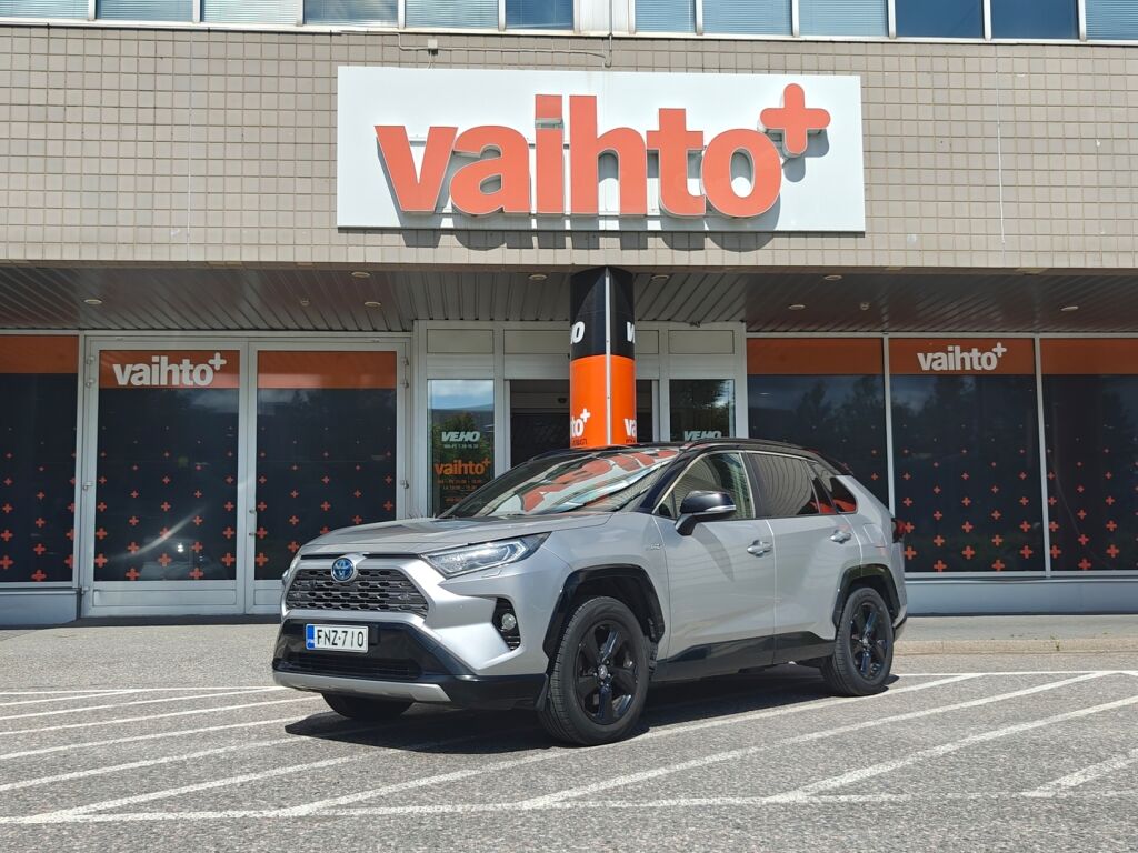 Toyota RAV4 2019 2,5 Hybrid AWD-i Style / Vetokoukku / JBL Sound System / Smart Entry / Bi-Led