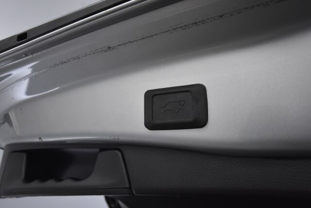 Toyota RAV4 2019 2,5 Hybrid AWD-i Style / Vetokoukku / JBL Sound System / Smart Entry / Bi-Led