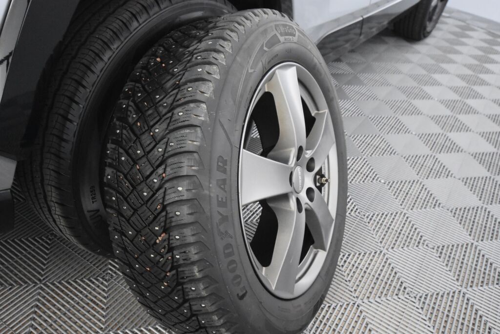 Toyota RAV4 2019 2,5 Hybrid AWD-i Style / Vetokoukku / JBL Sound System / Smart Entry / Bi-Led
