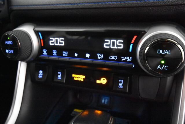 Toyota RAV4 2019 2,5 Hybrid AWD-i Style / Vetokoukku / JBL Sound System / Smart Entry / Bi-Led