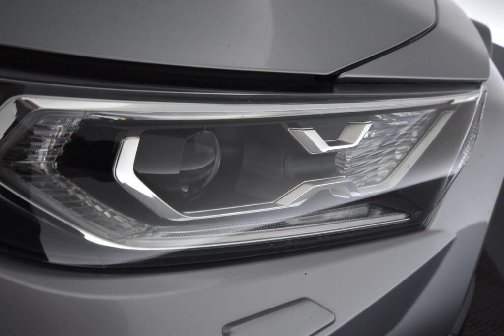 Toyota RAV4 2019 2,5 Hybrid AWD-i Style / Vetokoukku / JBL Sound System / Smart Entry / Bi-Led