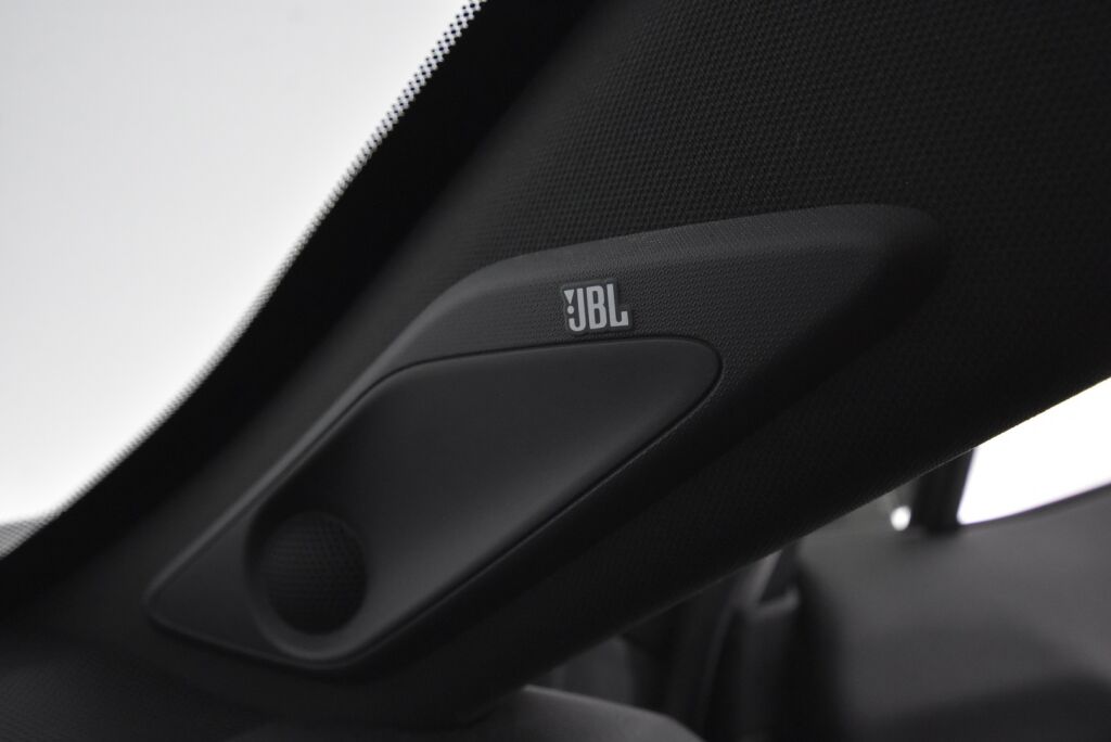 Toyota RAV4 2019 2,5 Hybrid AWD-i Style / Vetokoukku / JBL Sound System / Smart Entry / Bi-Led