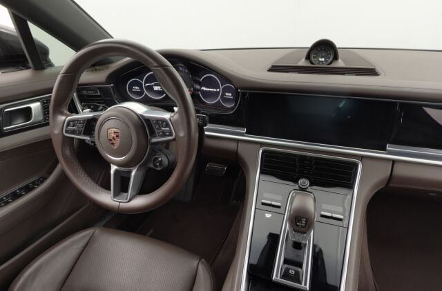 Porsche Panamera 2018 4 E-Hybrid / Sport-putkisto / Muistipenkki / Nahkaverhoilu / Match DSP /