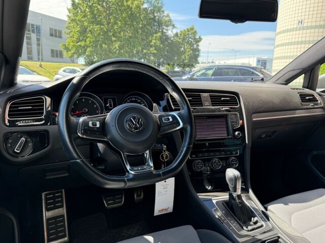 Volkswagen Golf 2016 R-Line 1,4 TSI 110 kW (150 hv) ACT DSG-automaatti / Webasto / Adapt. vakkari /  Xenon-ajovalot / Jakopää tehty 07/2025