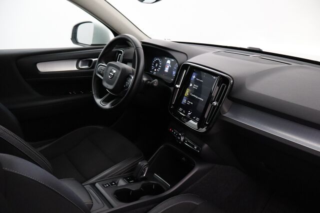 Volvo XC40 2020 T4 AWD Business aut / Eberi / Suomiauto / Sähköluukku ja koukku / Vakkari / Navi / VOC / Kessy / - RAHOITUS TÄHÄN AUTOON VAIN 3.99% - 