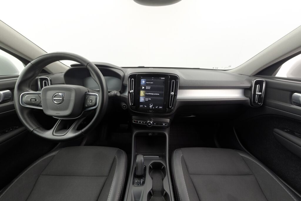 Volvo XC40 2020 T4 AWD Business aut / Eberi / Suomiauto / Sähköluukku ja koukku / Vakkari / Navi / VOC / Kessy / - RAHOITUS TÄHÄN AUTOON VAIN 3.99% - 