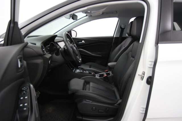 Opel Grandland X 2021 Executive 300 PHEV AWD A8 / 1-om. Suomiauto / Ilmastoidut nahat / 360-kamera / Keyless