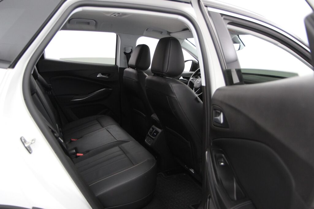 Opel Grandland X 2021 Executive 300 PHEV AWD A8 / 1-om. Suomiauto / Ilmastoidut nahat / 360-kamera / Keyless