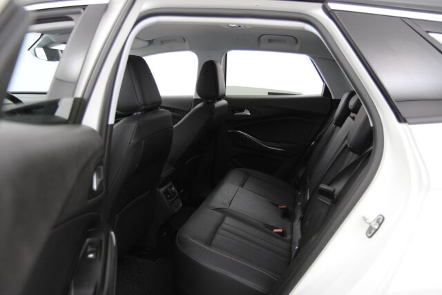 Opel Grandland X 2021 Executive 300 PHEV AWD A8 / 1-om. Suomiauto / Ilmastoidut nahat / 360-kamera / Keyless
