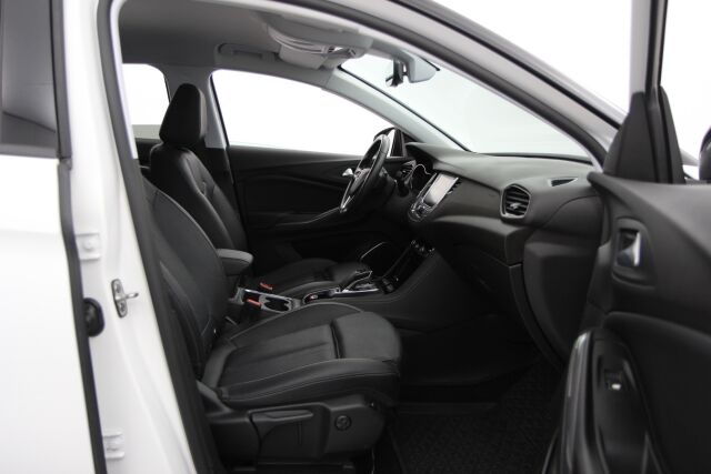 Opel Grandland X 2021 Executive 300 PHEV AWD A8 / 1-om. Suomiauto / Ilmastoidut nahat / 360-kamera / Keyless