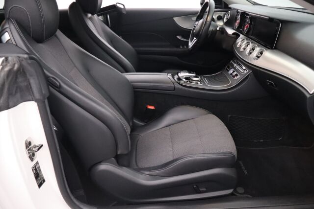 Mercedes-Benz E 2018 220 d 4Matic A Coupé / Suomiauto / Lasikattoluukku / Sähk. Koukku / P-Kamera
