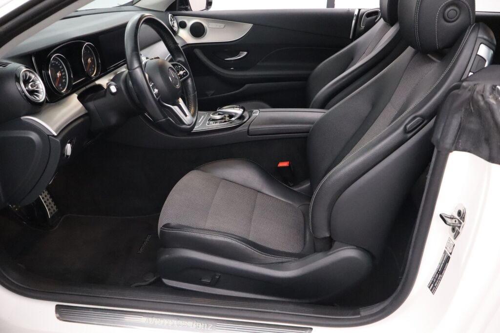 Mercedes-Benz E 2018 220 d 4Matic A Coupé / Suomiauto / Lasikattoluukku / Sähk. Koukku / P-Kamera