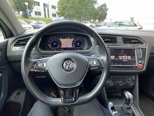 Volkswagen Tiguan 2016 Highline 2,0 TSI 132 kW (180 hv) 4MOTION DSG / Webasto / HUD / ACC / 360 Kamerat / Vetokoukku / Panorama