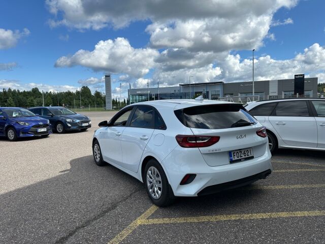 Kia Ceed 2022 1,0 T-GDI 100hv LX 5D / Bluetooth / P. Kamera / Lämmitettävä ohjauspyörä