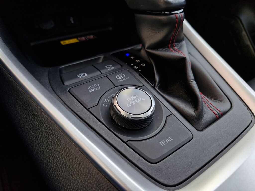 Toyota RAV4 Plug-in 2022 Hybrid 2,5 AWD-i Premium Charged Edition / JBL / HUD / 360 Kamera / Panoraama / Acc / Keyless / Nahkasisusta / 1 Om