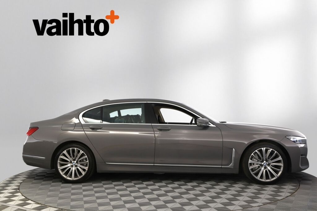 BMW 745 2019 G12 Sedan 745Le A xDrive H&K / HUD / Laser / Ilma-alusta / ACC / 4-pyöräohj. / Soft Close / Kattoluukku / 360 /  Comfort-istuimet- Muisti, Hieronta, Ilmastointi