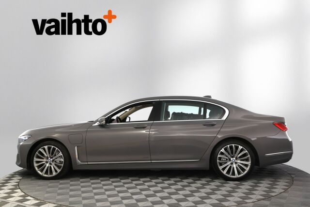 BMW 745 2019 G12 Sedan 745Le A xDrive H&K / HUD / Laser / Ilma-alusta / ACC / 4-pyöräohj. / Soft Close / Kattoluukku / 360 /  Comfort-istuimet- Muisti, Hieronta, Ilmastointi