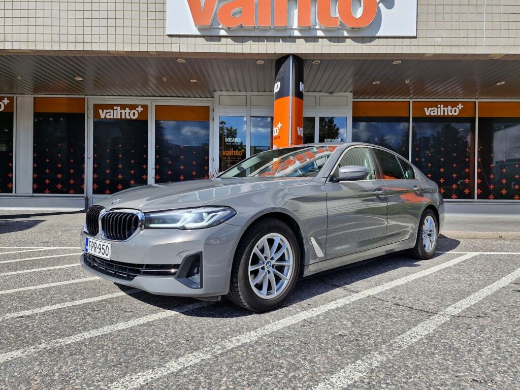 BMW 520 2020 G30 Sedan 520d A xDrive MHEV / LED-Valot / Vetokoukku / Nahat