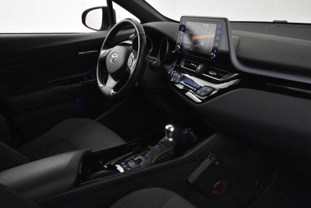 Toyota C-HR 2020 2,0 Hybrid Intense Edition / Vetokoukku / Adaptiivinen vakkari / Suomiauto / LED-ajovalot