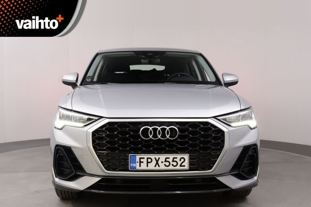 Audi Q3 2021 Sportback Business 35 TFSI 110kW MHEV S tronic / Webasto/ Koukku