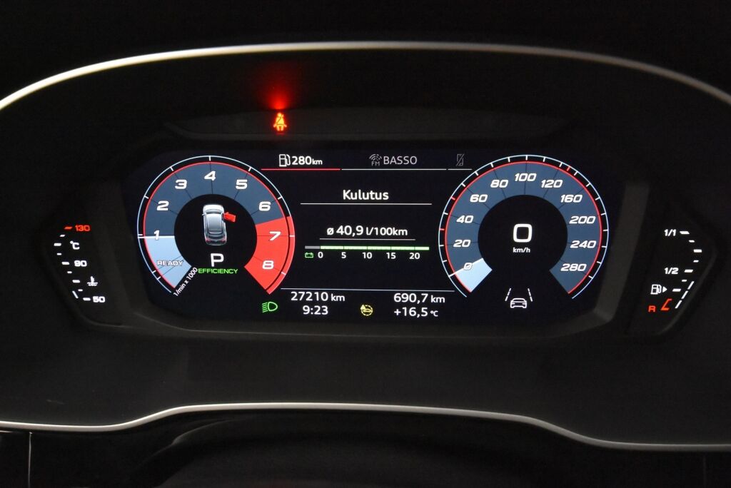 Audi Q3 2021 Sportback Business 35 TFSI 110kW MHEV S tronic / Webasto/ Koukku