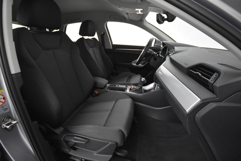 Audi Q3 2021 Sportback Business 35 TFSI 110kW MHEV S tronic / Webasto/ Koukku
