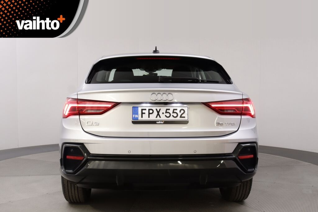 Audi Q3 2021 Sportback Business 35 TFSI 110kW MHEV S tronic / Webasto/ Koukku