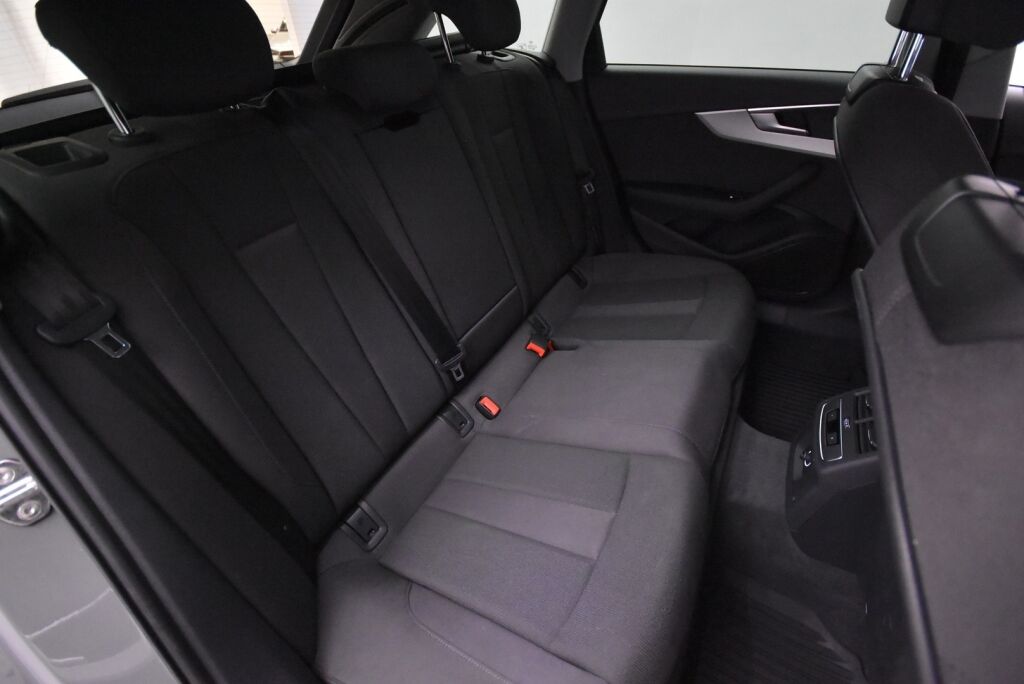 Audi A4 2020 Avant Business S line Comfort Edition 40 TDI 140 kW quattro S tronic / Webasto / Suomi-auto / Koukku / Kamera / Digimittari / Huollettu 11/24