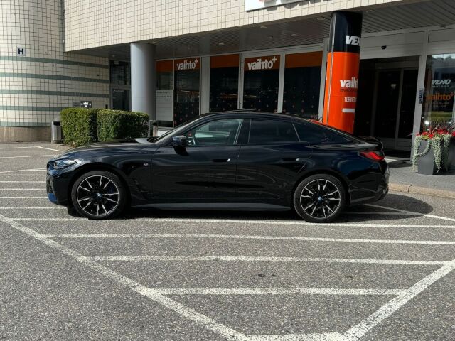 BMW I4 M50 2023 Fully Charged / Harman/kardon / Laser / HUD / Vetokoukku / Kattoluukku / 2x vanteet