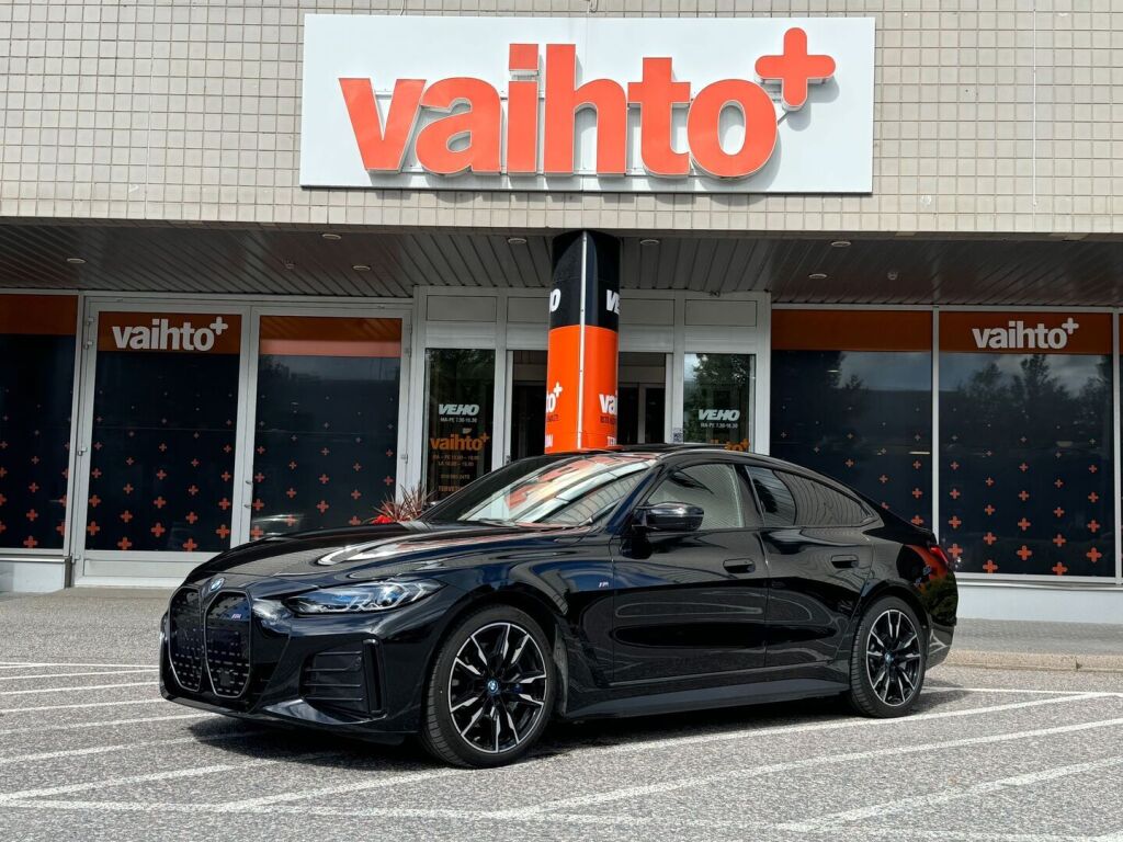 BMW I4 M50 2023 Fully Charged / Harman/kardon / Laser / HUD / Vetokoukku / Kattoluukku / 2x vanteet