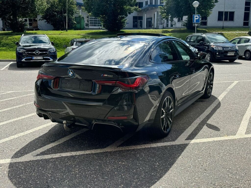 BMW I4 M50 2023 Fully Charged / Harman/kardon / Laser / HUD / Vetokoukku / Kattoluukku / 2x vanteet