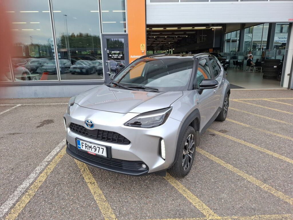Toyota Yaris Cross 2023 1,5 Hybrid AWD-i Intense Business / Huippuvarusteet /