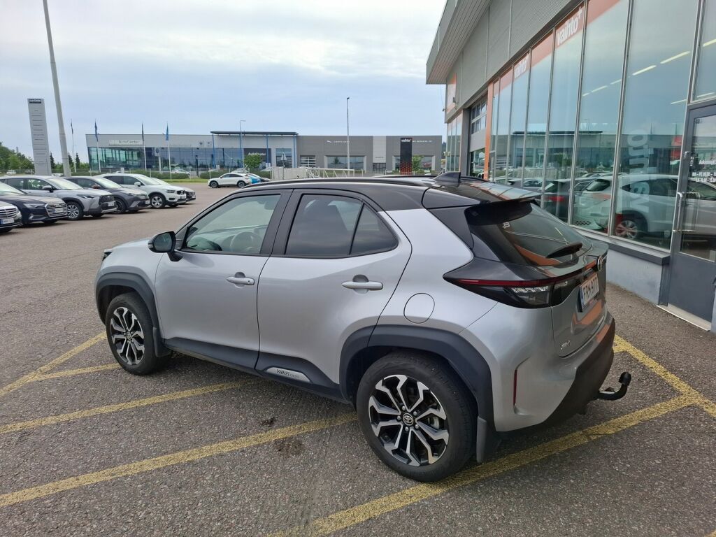 Toyota Yaris Cross 2023 1,5 Hybrid AWD-i Intense Business / Huippuvarusteet /
