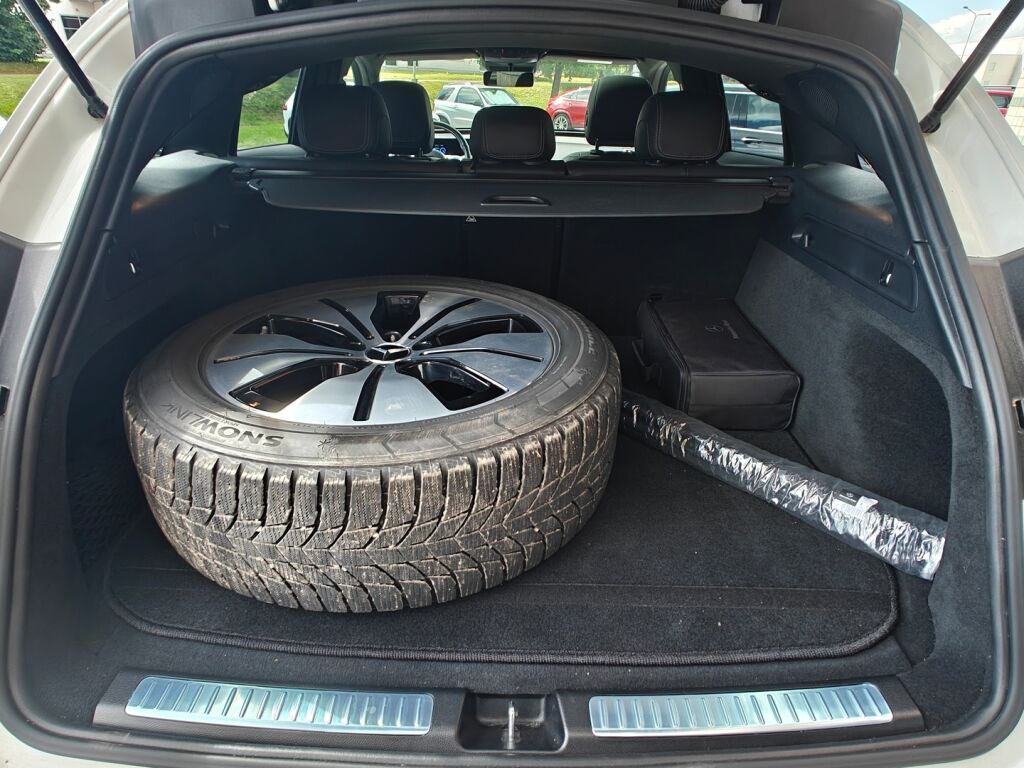 Mercedes-Benz EQC 2021 400 4Matic Edition AMG / Burmester Sound System / 360 Kamerat / Multibeam Led