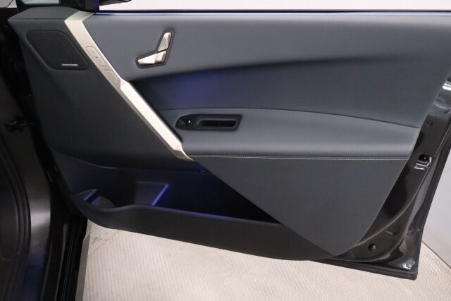 BMW iX 2022 xDrive40 / Driving Assistant Professional / Sähkökoukku / Sky Lounge / HUD / Sport paketti / Laserlight / 360° / H&K