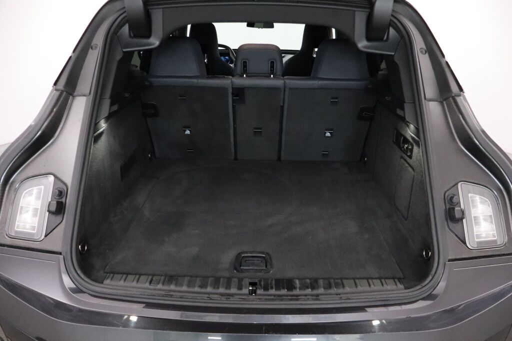 BMW iX 2022 xDrive40 / Driving Assistant Professional / Sähkökoukku / Sky Lounge / HUD / Sport paketti / Laserlight / 360° / H&K