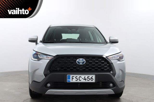 Toyota Corolla Cross 2023 2.0 Hybrid Active / Tehdastakuu / Alv-väh.kelp. / 1.omistaja / Adapt.vakkari / LED / P-kamera /