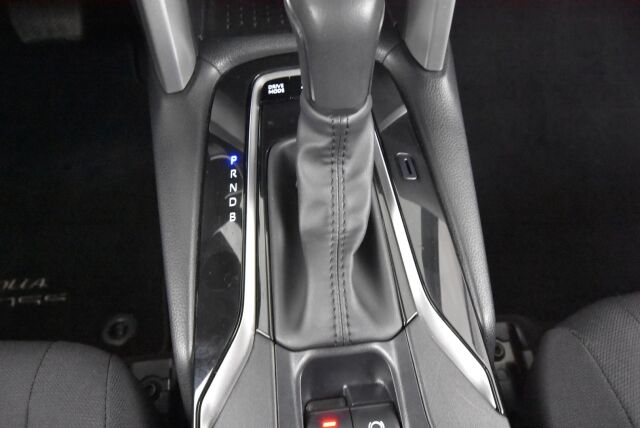 Toyota Corolla Cross 2024 2.0 Hybrid Active / Kamera / Navi / Suomi-auto / ALV / Adapt vak / Kaistavahti / Ratinlämmitin