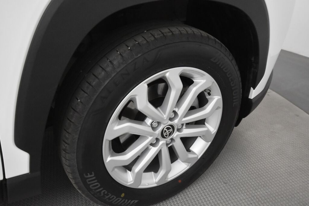 Toyota Corolla Cross 2024 2.0 Hybrid Active / Kamera / Navi / Suomi-auto / ALV / Adapt vak / Kaistavahti / Ratinlämmitin