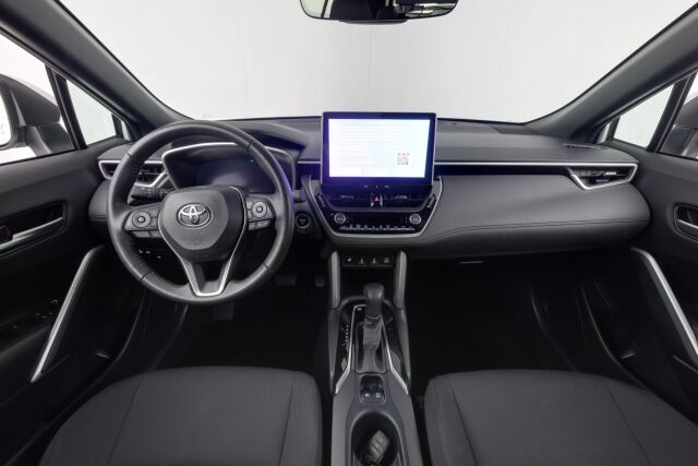 Toyota Corolla Cross 2024 2.0 Hybrid Active / Kamera / Navi / Suomi-auto / ALV / Adapt vak / Kaistavahti / Ratinlämmitin