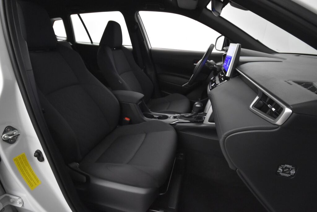 Toyota Corolla Cross 2024 2.0 Hybrid Active / Kamera / Navi / Suomi-auto / ALV / Adapt vak / Kaistavahti / Ratinlämmitin