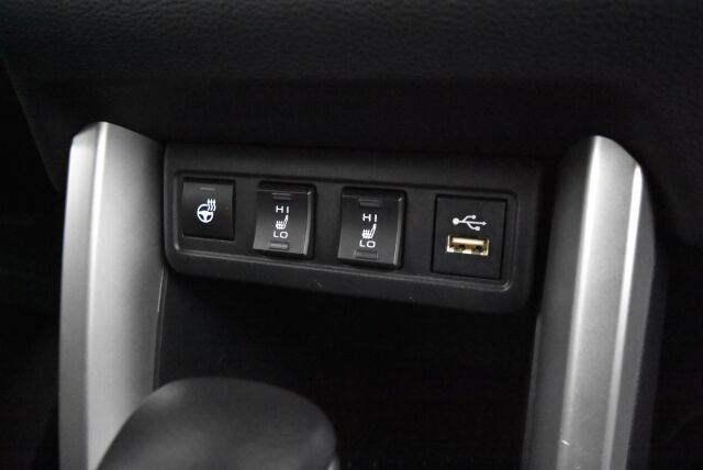 Toyota Corolla Cross 2024 2.0 Hybrid Active / Kamera / Navi / Suomi-auto / ALV / Adapt vak / Kaistavahti / Ratinlämmitin